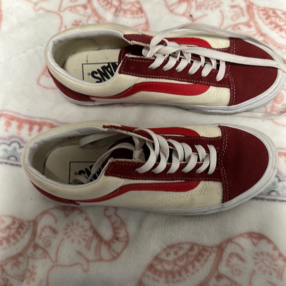 Classic old School Red and cream vans - Picture 2 of 4